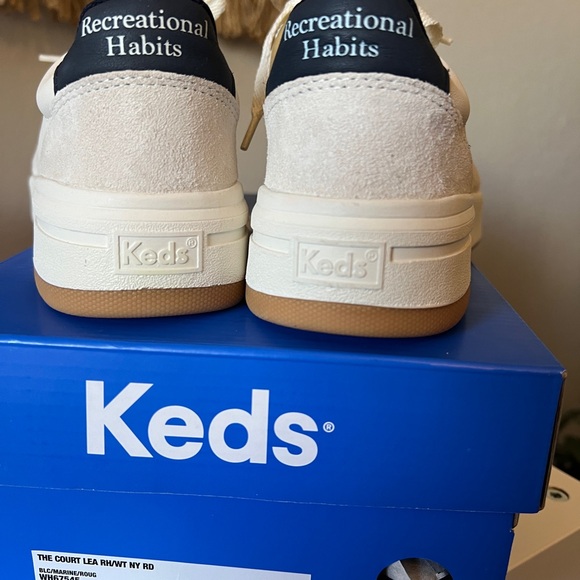 NWT KEDS x Recreational Habits The Court Lea Sneaker - Picture 5 of 9
